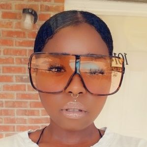 Meet your Posher, Shaquita